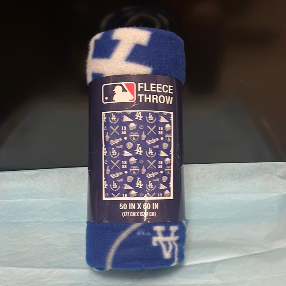 NEW! MLB - LA DODGERS FLEECE THROW / 50” x 60”